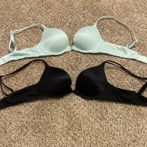 2 victoria secret push up bras