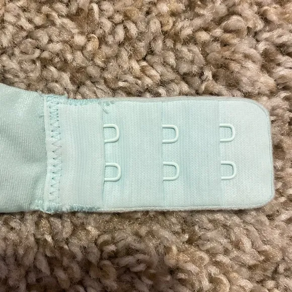 2 victoria secret push up bras