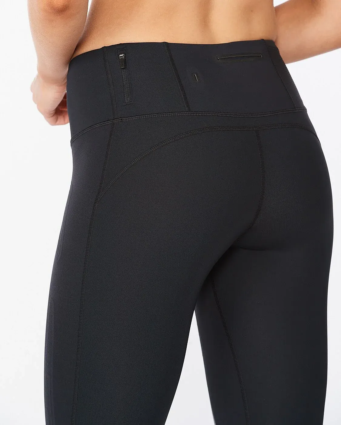2XU Women's Light Speed Mid Rise Compression Tight | Black
