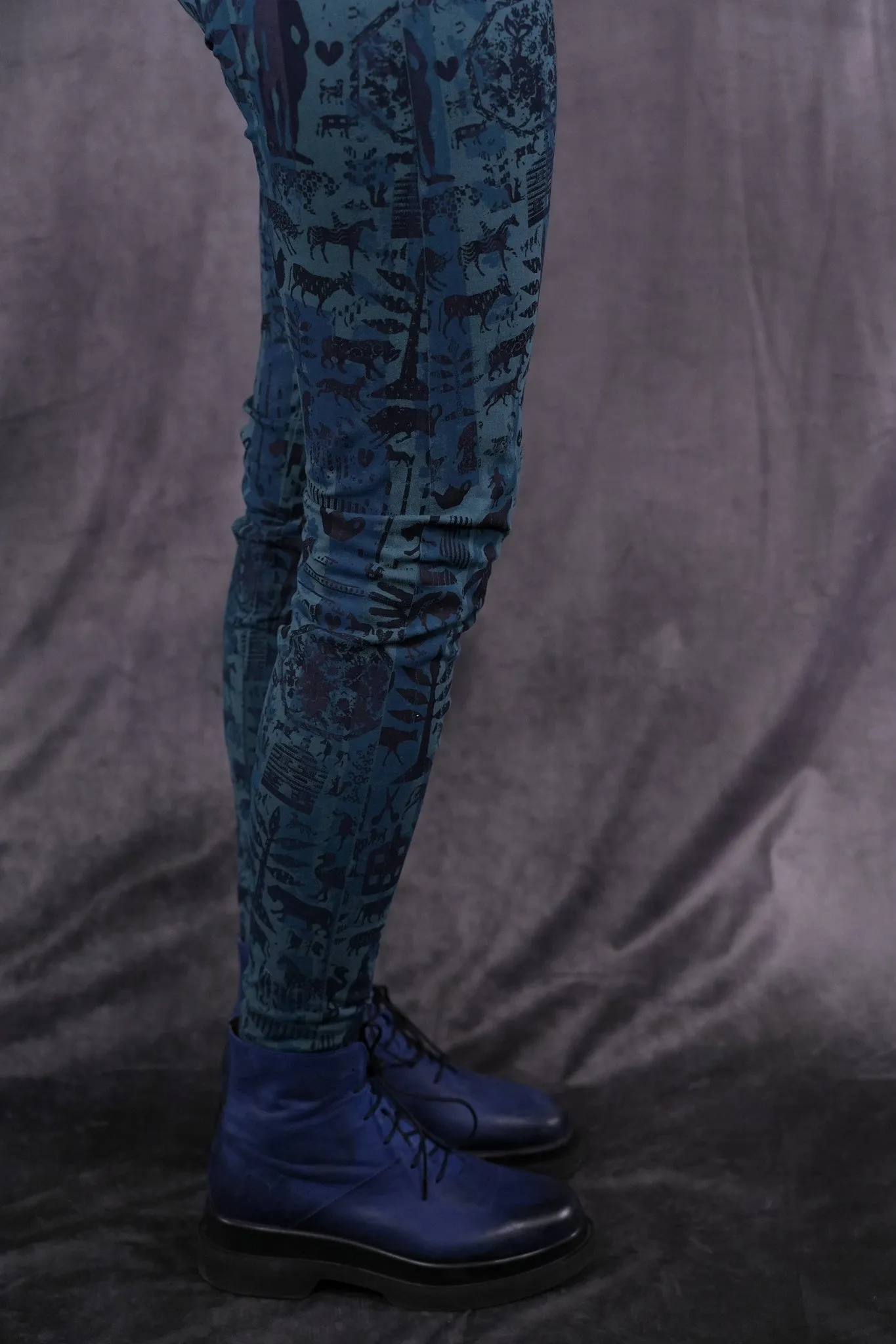 3136 Handprinted Heavyweight Legging Hypnea Artifact Garden