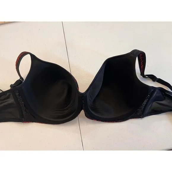 Cacique Lane Bryant 40DDD Lot Of Three Black Red Lined Balconette T-shirt