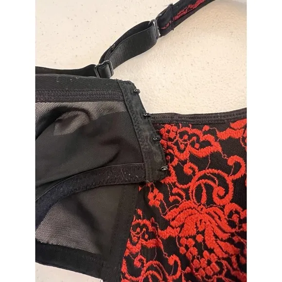 Cacique Lane Bryant 40DDD Lot Of Three Black Red Lined Balconette T-shirt