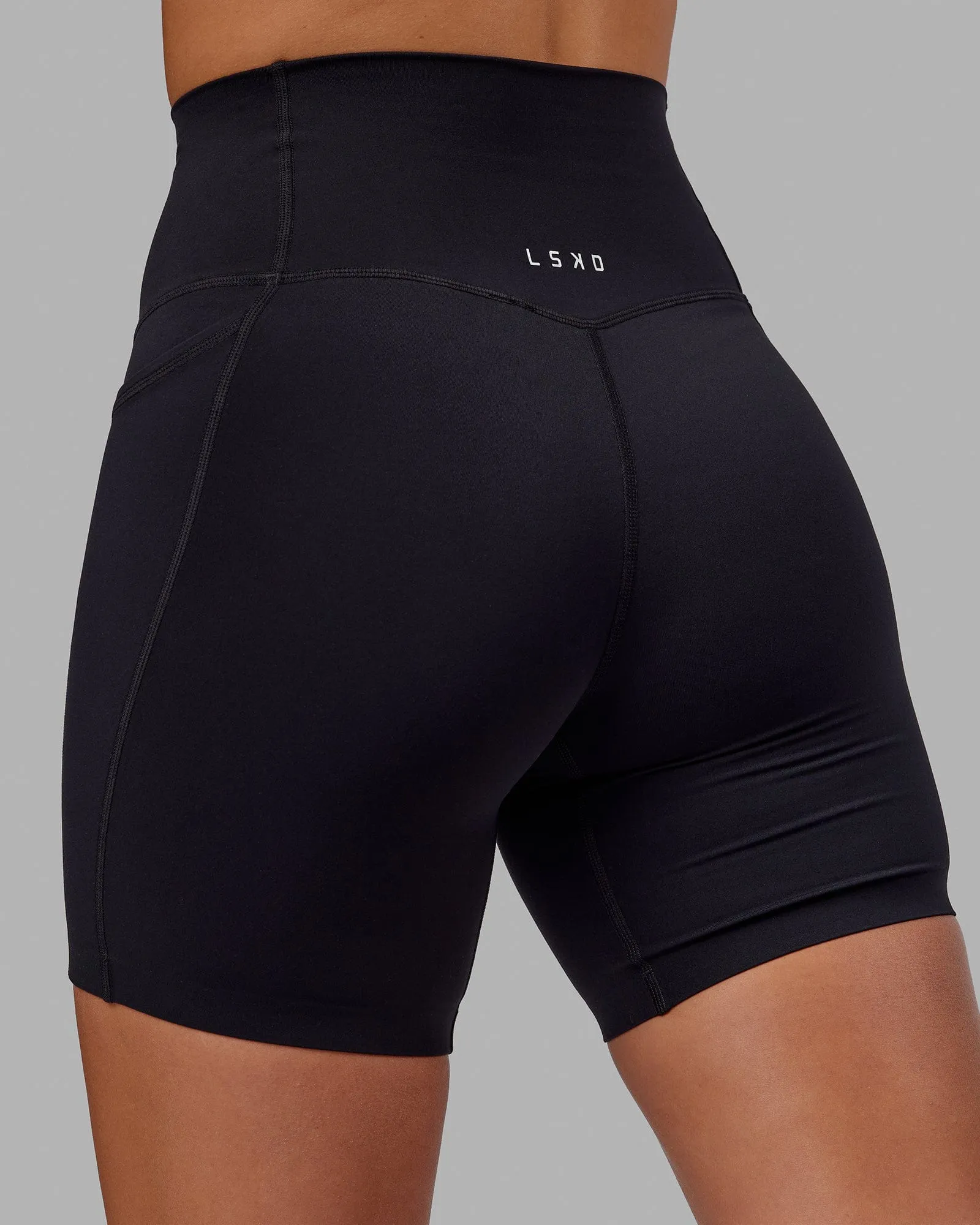 Elixir Mid Short Tight With Pockets - Black