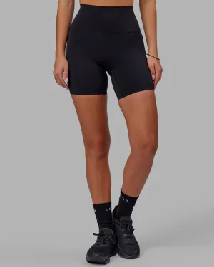 Elixir Mid Short Tight With Pockets - Black