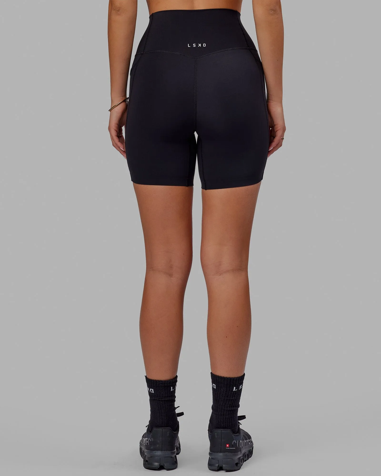 Elixir Mid Short Tight With Pockets - Black