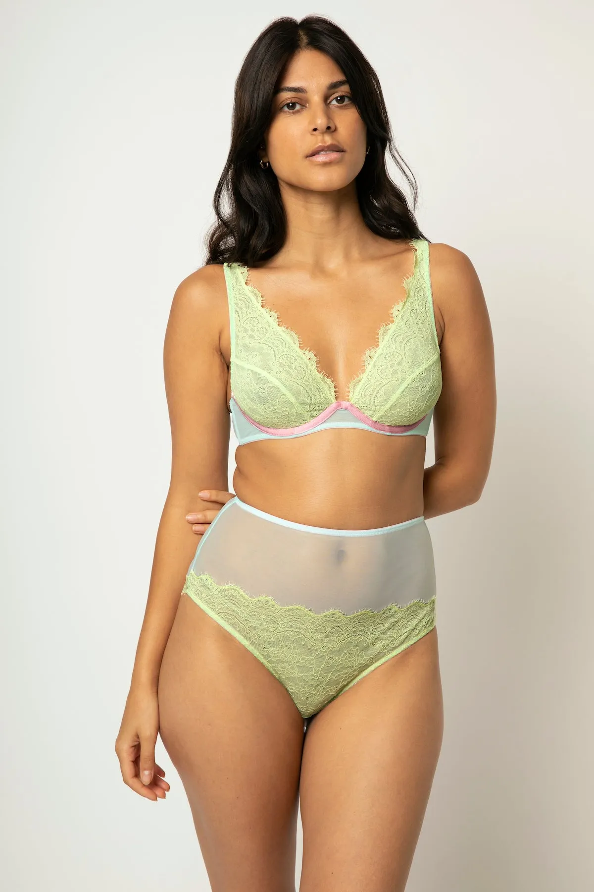 EMELIE LACE HIGH APEX UNDERWIRE BRA