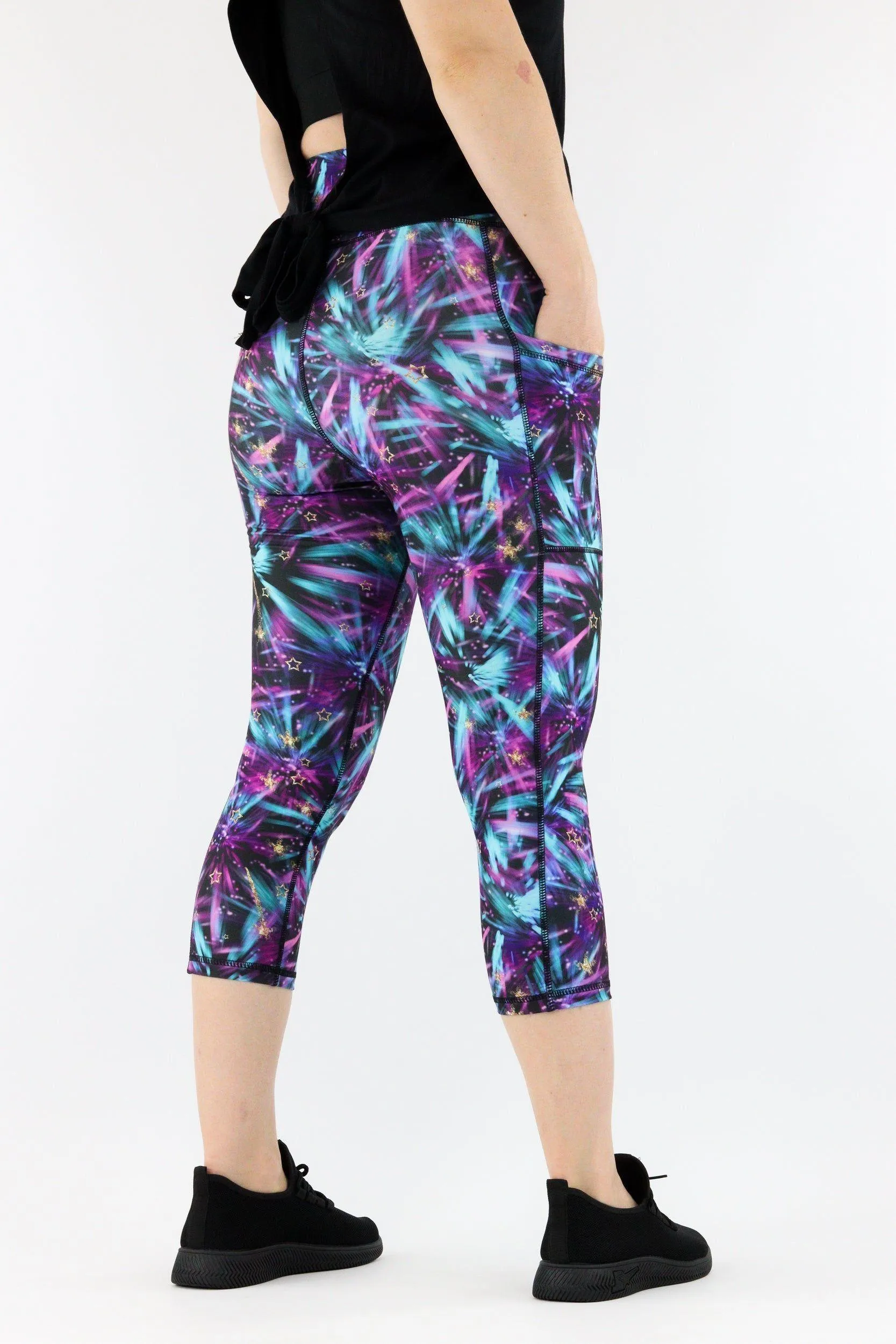 Firework Sky - Hybrid 1.0 - Leg Pockets - Capri Leggings