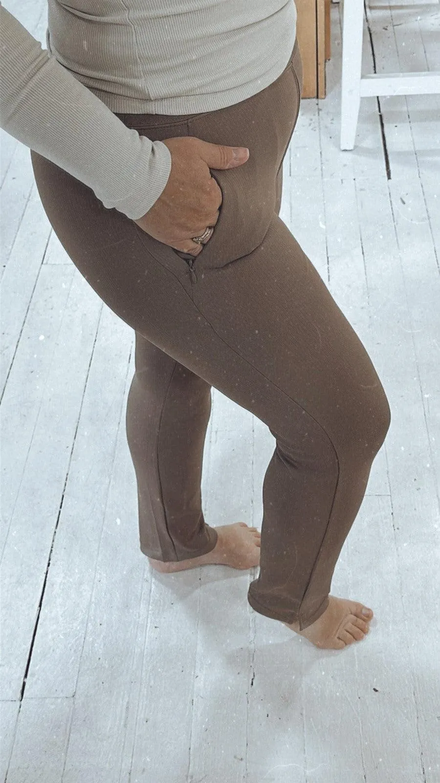 Get Moving Athleisure Pants in Taupe