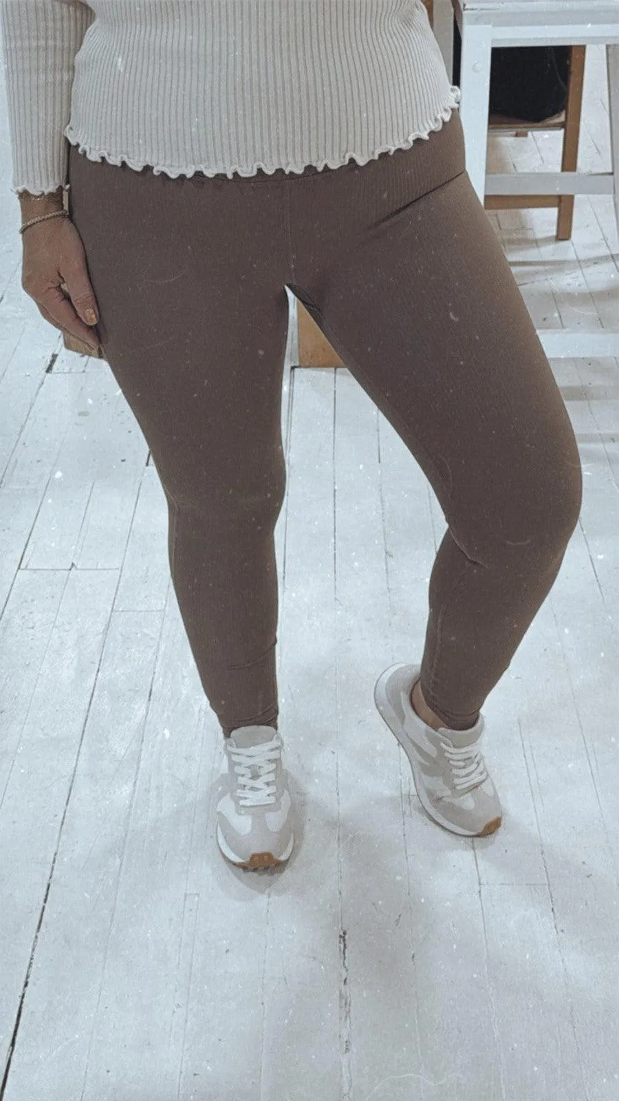Get Moving Leggings in Taupe