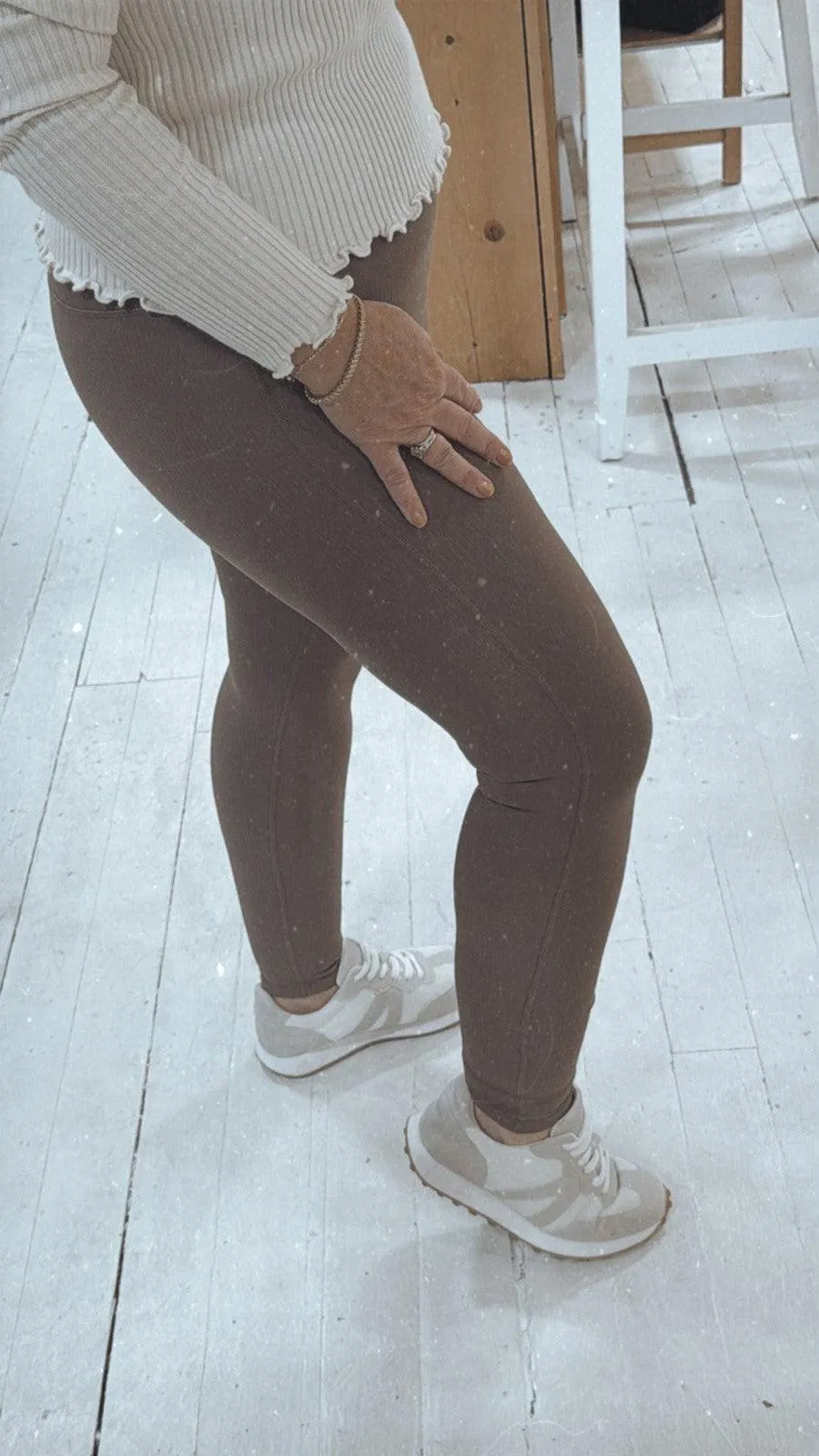 Get Moving Leggings in Taupe