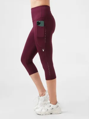 Leera Cropped Capri Pocket Legging in Maroon