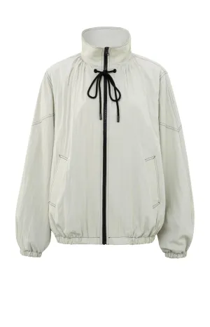 Lightweight oversized jacket with drawstring and zipper
