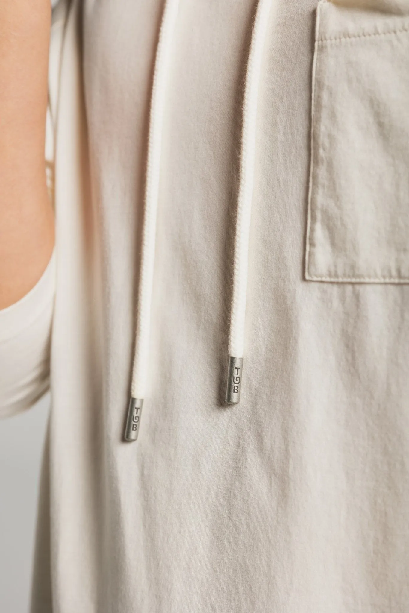 LIGHTWEIGHT SUMMER HOODY - DUST WHITE