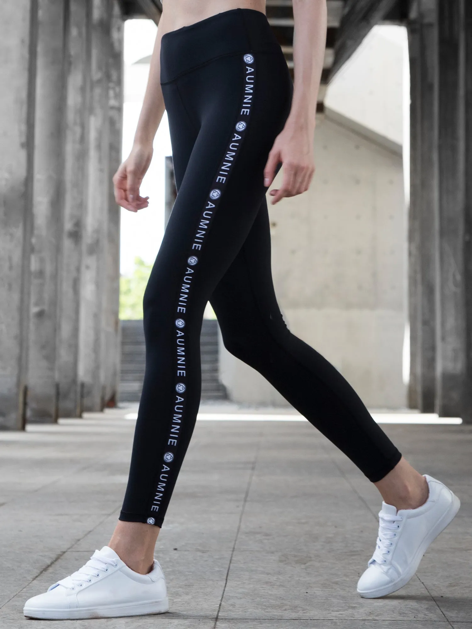 LOGO PANTS, BLACK
