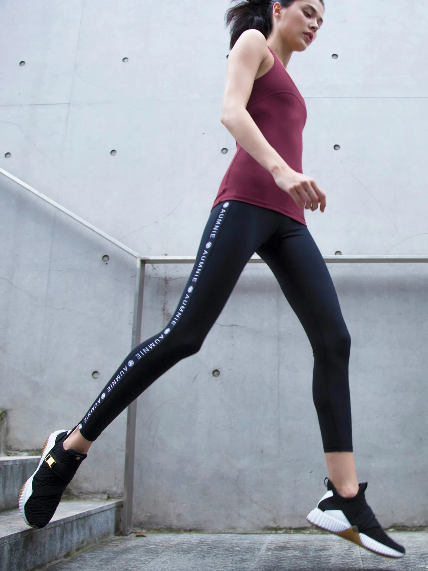 LOGO PANTS, BLACK