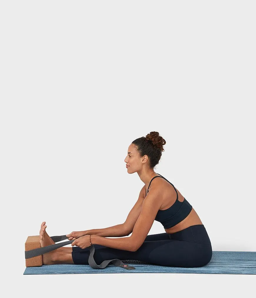 Manduka Apparel - Women's Essence Bra - Dark Sapphire