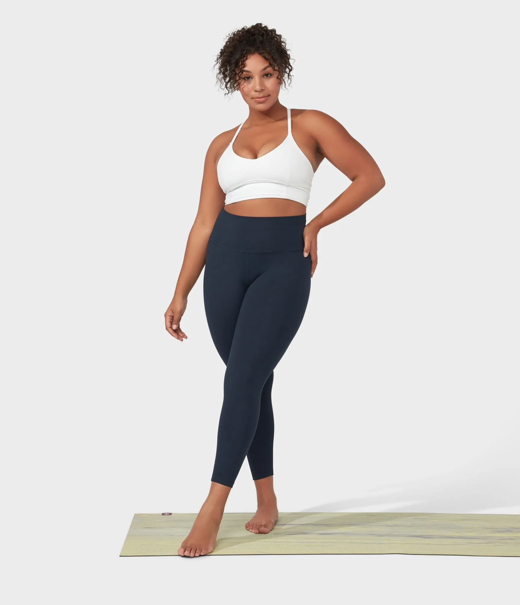 Manduka Apparel - Women's Foundation Legging - High Rise 7/8 W/Media Pocket - Navy
