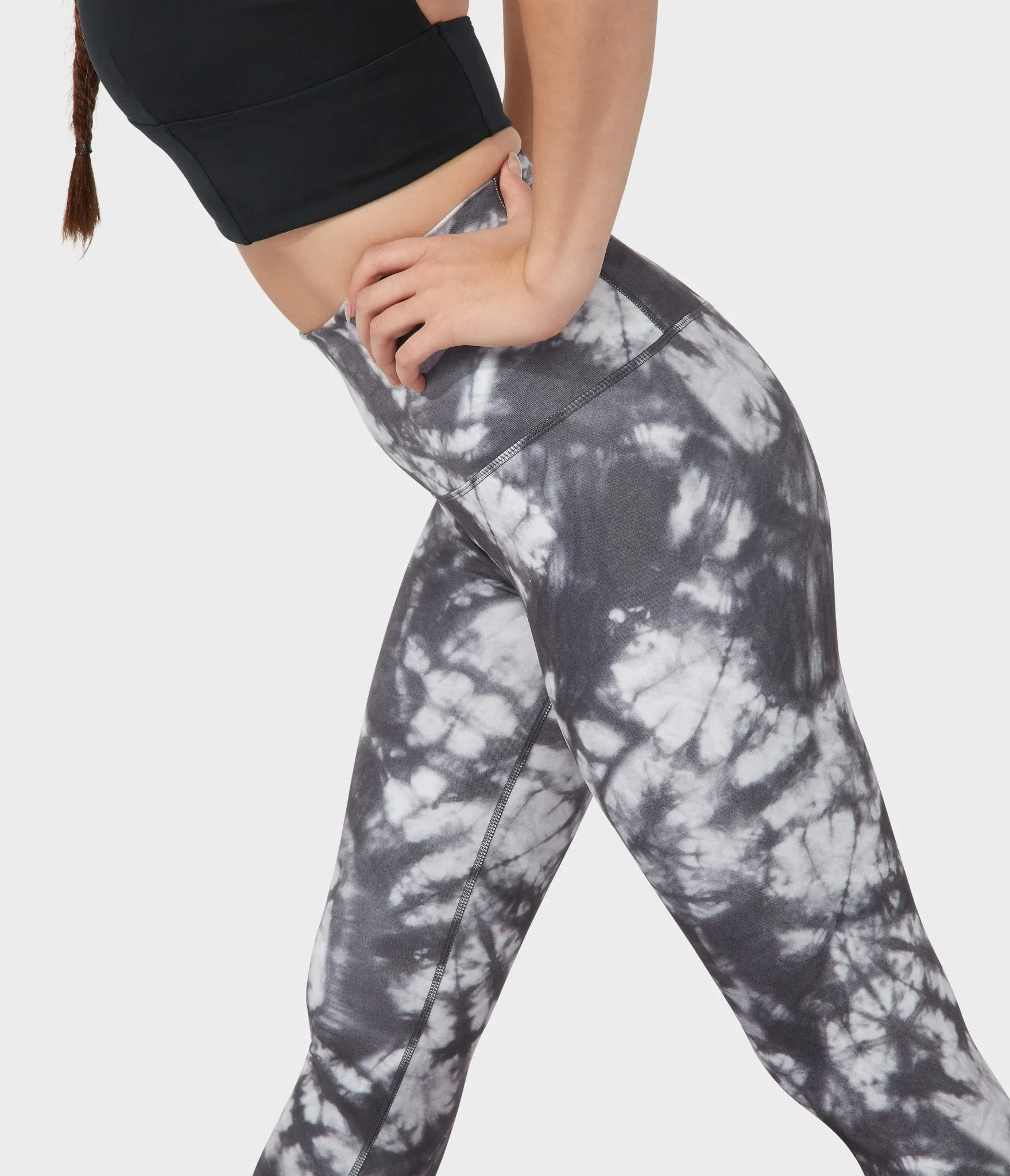 Manduka Apparel - Women's Performance Legging - High Rise Printed - Tie Dye Camo Black & White