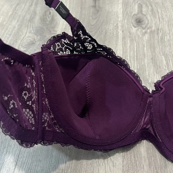 NWT Victoria’s Secret 36DDD Bra Plum Deep Purple Women’s Bra