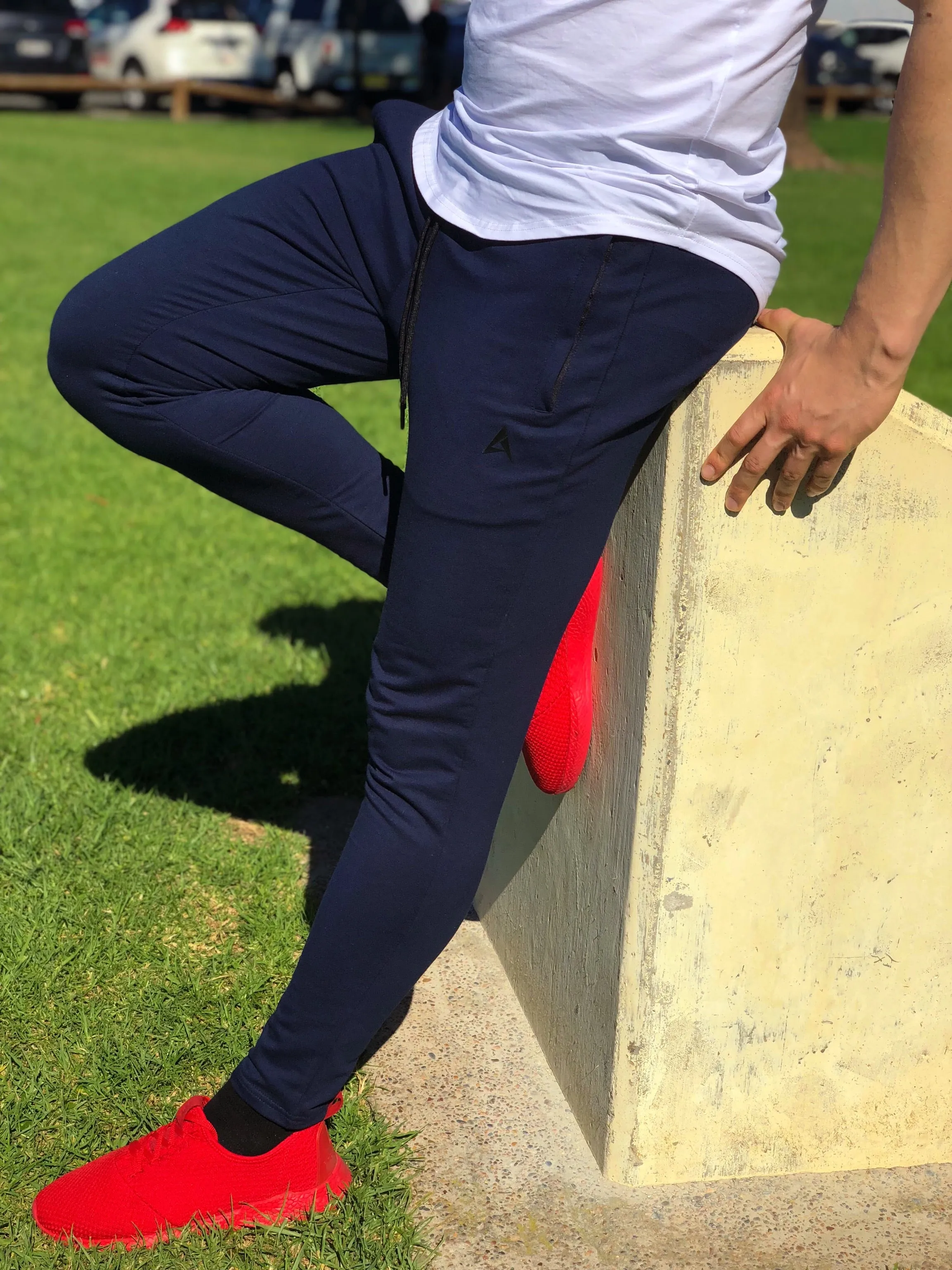 PREMIUM THOR JOGGERS - NAVY