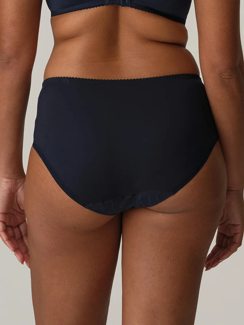 PrimaDonna Deauville Full Brief