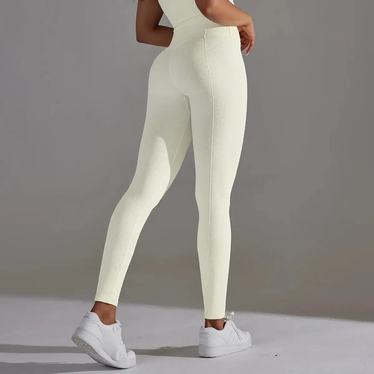 Seamless Yoga Pants - Elevate Your Gym and Yoga Sessions