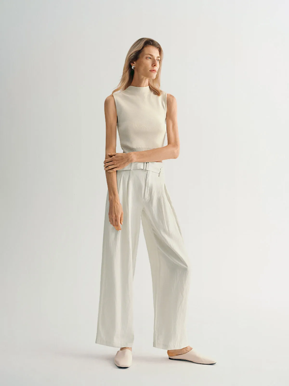 Sleeveless Slim Knit Top
