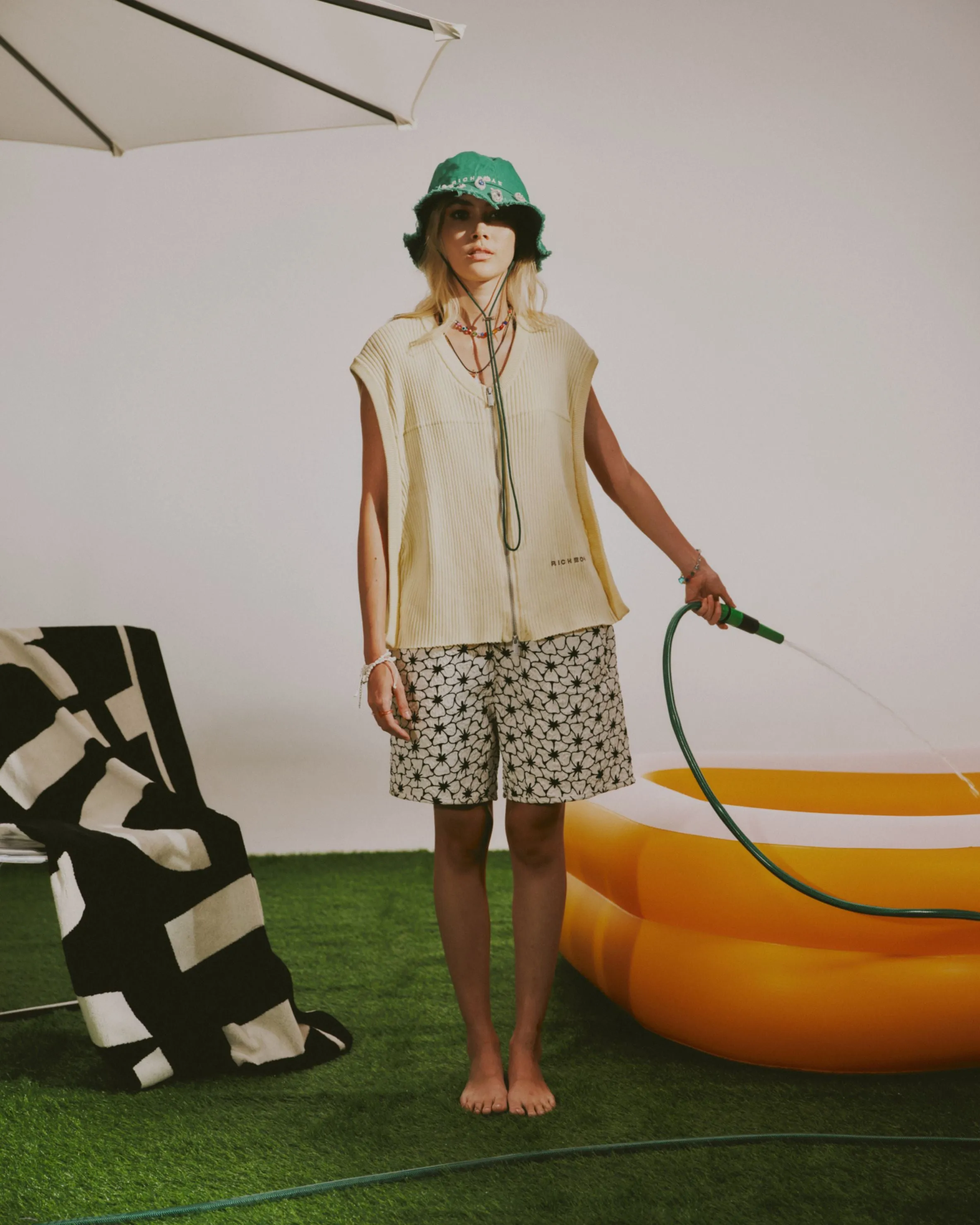 Summer Knitted Vest - Daisy