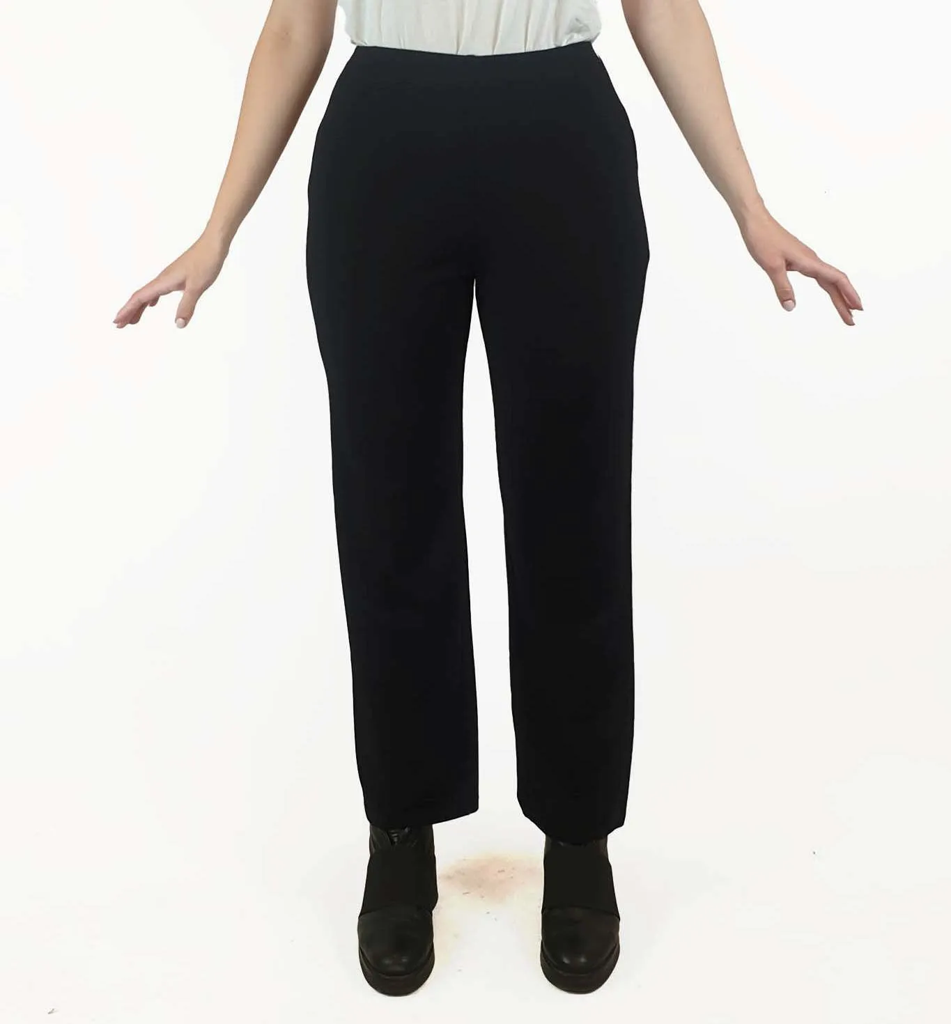 Threadz Australia black pants / dressy truckies size S