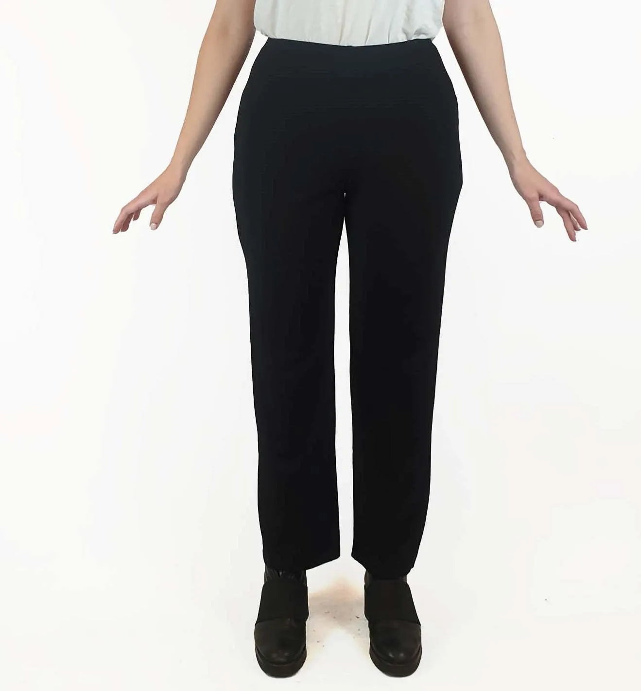 Threadz Australia black pants / dressy truckies size S