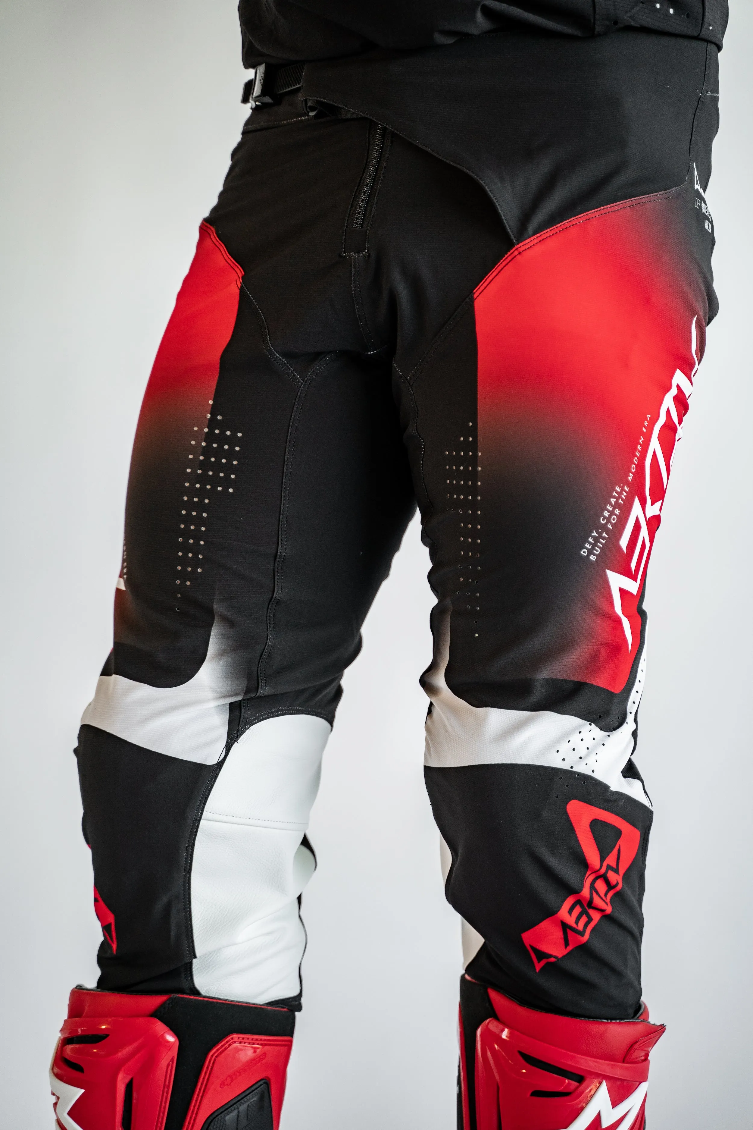 VAPR Jet Black / Red Pants