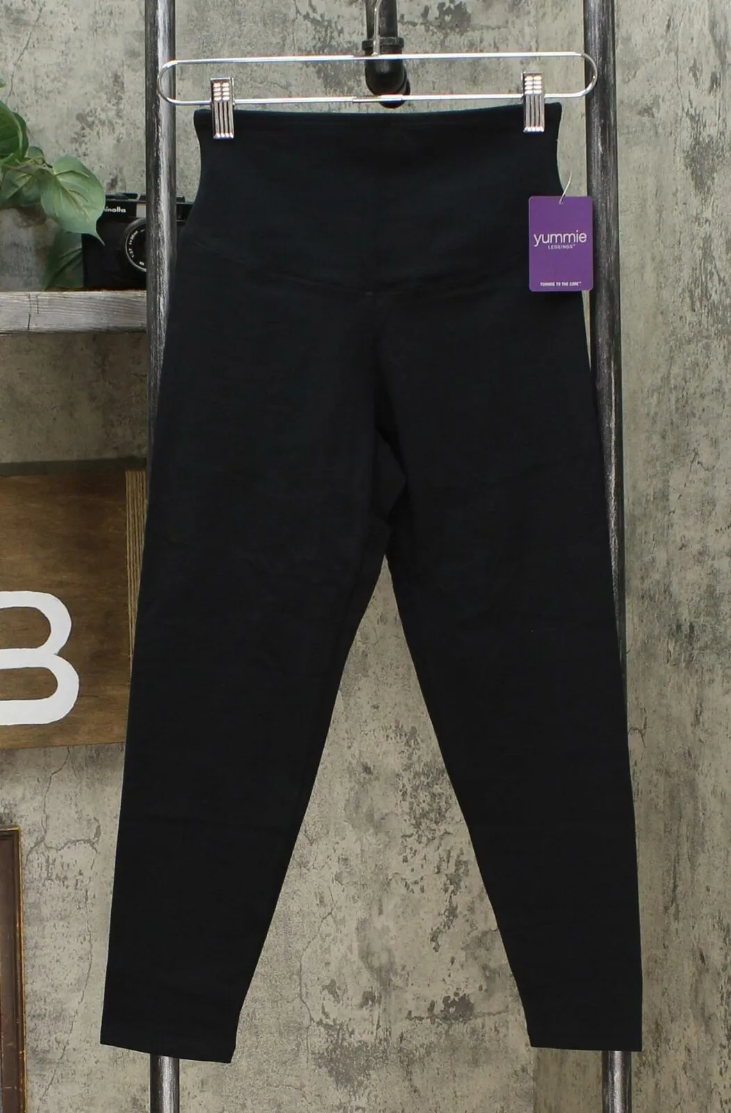 Yummie Women's 2 Pack Slimming Skimmer Leggings Black/ White Small